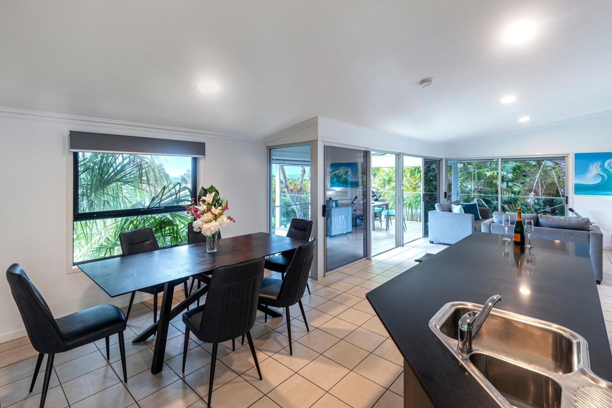 Oasis Apartments On Hamilton Island By Hiha Esterno foto